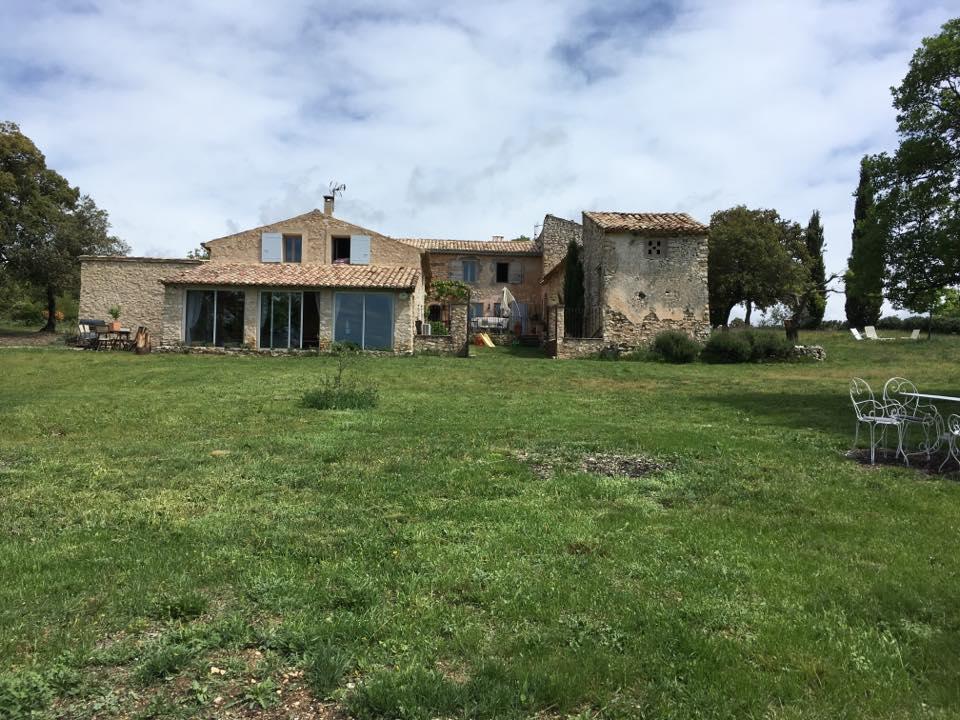 Lioux Chambres D'Hotes De La Verrerie מראה חיצוני תמונה